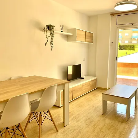 Frente Al Mar Con Piscina 4 *