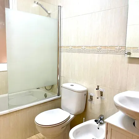 Apartment Frente Al Mar Con Piscina 4 *