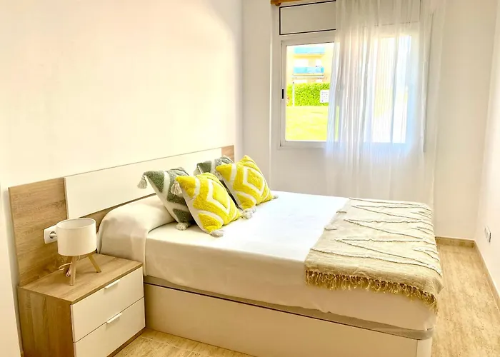Frente Al Mar Con Piscina 4 *